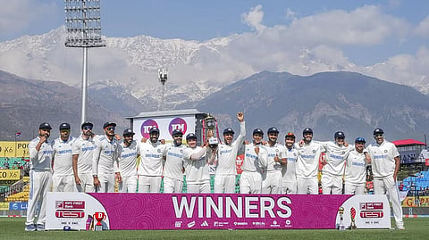 ಟೆಸ್ಟ್ನಲ್ಲೂ ಅಗ್ರ ಸ್ಥಾನಕ್ಕೇರಿದ ರೋಹಿತ್ ಬಳಗ