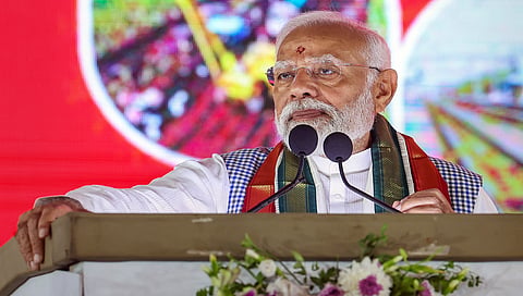 ತೆಲಂಗಾಣದ ಸಂಗಾರೆಡ್ಡಿಯಲ್ಲಿ ವಿವಿಧ ಯೋಜನೆಗಳ ಶಂಕುಸ್ಥಾಪನೆ ಮತ್ತು ಉದ್ಘಾಟನೆ ಸಂದರ್ಭದಲ್ಲಿ ಪ್ರಧಾನಿ ನರೇಂದ್ರ ಮೋದಿ ಮಾತನಾಡಿದರು.