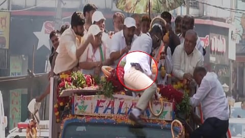 ಸೊಂಟದಲ್ಲಿ ಗನ್ ಇಟ್ಕೊಂಡು ಸಿಎಂ ಸಿದ್ದರಾಮಯ್ಯಗೆ ಹಾರ ಹಾಕಿದ ವ್ಯಕ್ತಿ