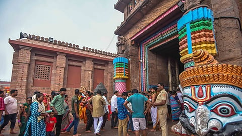 ಭಕ್ತರಿಗೆ ಮುಕ್ತವಾದ ದ್ವಾರ