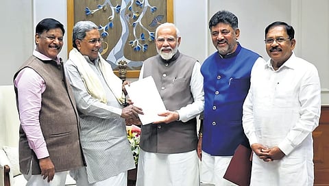 ಪ್ರಧಾನಿ ನರೇಂದ್ರ ಮೋದಿ ಭೇಟಿಯಾದ ಸಿಎಂ ಸಿದ್ದರಾಮಯ್ಯ