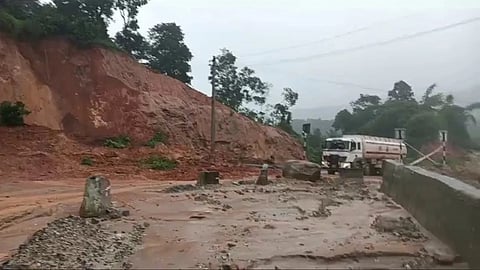 ಶಿರಾಡಿ ಘಾಟ್ ನಲ್ಲಿ ಗುಡ್ಡ ಕುಸಿತ