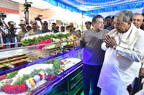 CM Siddaramaiah paid respect to Bharat Bhushan who died in Pahalgam terror attack