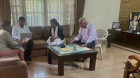 Bharat Bhushan’s wife, revenue officials