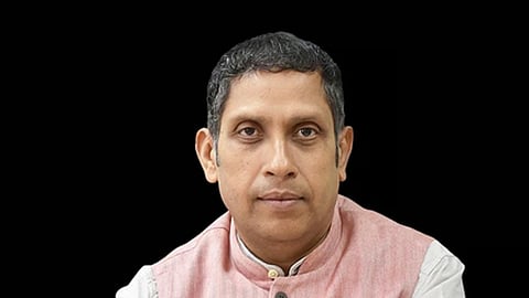 Praveen Chakravarty