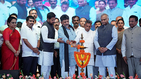 ಹೊಸಕೋಟೆಯಲ್ಲಿ ನಡೆದ ಕಾರ್ಯಕ್ರಮದಲ್ಲಿ ಡಿ.ಕೆ ಶಿವಕುಮಾರ್