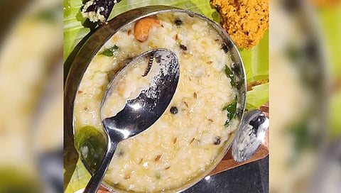 Worm Found in pongal