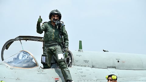 Honouring the enduring legacy of MiG-21, the Chief of the Air Staff visited No. 23 Sqn "Panthers", the last squadron operating the legendary fighter.