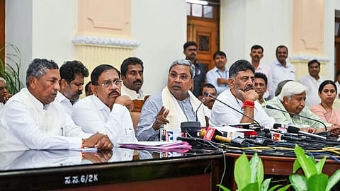 State Cabinet Casual Images