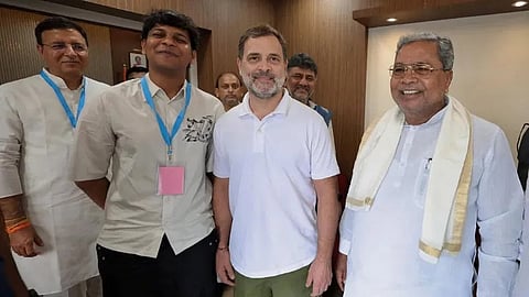 Dhawan with Rahul Gandhi