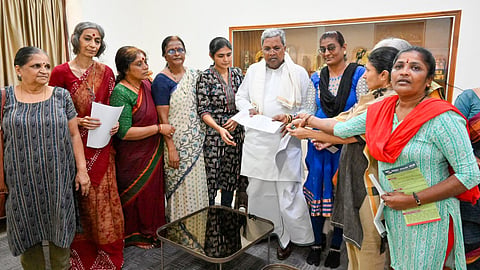 women activists met CM Siddaramaiah