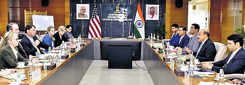 US gives mixed signals as trade talks resume