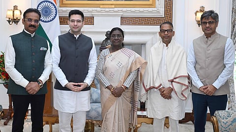 Raghav Chadha meets President Murmu