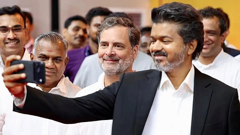 rahul gandhi with vijay