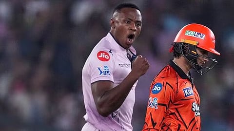 IPL 2026: 82 ರನ್ಗಳಿಂದ SRH ಮಣಿಸಿದ Gujarat Titans; RCB ಹಿಂದಿಕ್ಕಿ ಅಗ್ರಸ್ಥಾನಕ್ಕೇರಿದ ಗಿಲ್ ಪಡೆ!