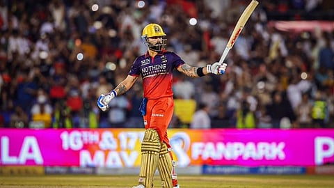 Virat Kohli Breaks Chris Gayles Massive IPL Record
