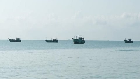6 fishermen missing after boat capsizes off Visakhapatnam coast