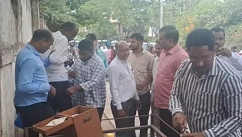 Kalaburagi: APP caught red handed while accepting bribe of Rs 10000
