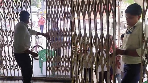 Karnataka Gramin Bank Manager locks gate and forces staff to stay in branch