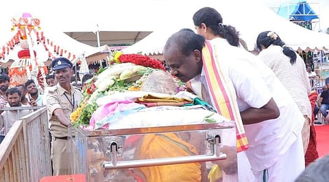 H D Kumaraswamy bids farewell to mother Chennamma