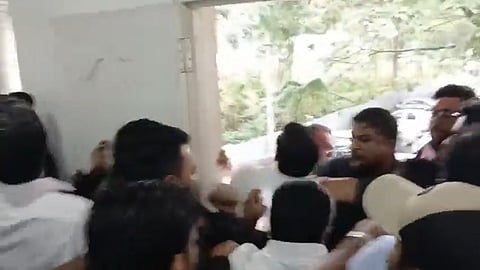 High drama in Belagavi Congress, workers came to blows during a meeting