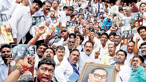 Supporters of former minister and Gandhinagar MLA Dinesh Gundu Rao protest in front of the KPCC office on Tuesday