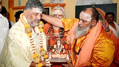 2028 ಕ್ಕೂ ಡಿಕೆ ಶಿವಕುಮಾರ್ ಮುಖ್ಯಮಂತ್ರಿಯಾಗಿ ಮುಂದುವರಿಯುತ್ತಾರಾ? ನೊಣವಿನಕೆರೆ ಅಜ್ಜಯ್ಯ ಭವಿಷ್ಯ!