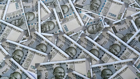 Bank Manager Embezzles Rs 657 Crore Govt Funds for Bar Dancer Girlfriend, CBI Investigates