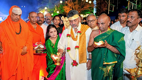 Dk shivakumar inaugurating Cauvery Aarti