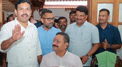 Yatnal and Vijayendra meeting in Hubballi
