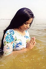 ಅಲ್ಲೂ ಬಟ್ಟೆ ಬಿಚ್ಚಲಿಲ್ಲ!