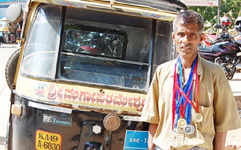 ಆಟೋಟ ತಾರೆ