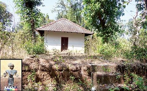 ಚರಿತ್ರೆಯ ಗರ್ಭ