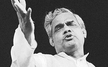 'ಭಾರತ ರತ್ನ' ಪಡೆಯುವ ಅರ್ಹತೆ ಅಟಲ್ಗಿಲ್ಲವೇ?