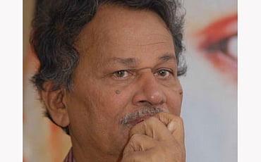 ಬಂಡಾಯವಲ್ಲ, ಬಯಲಾದದ್ದು ಬರಗೂರರ ಬಂಡವಾಳ!