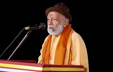 ಅಳುವ ಗಂಗೆಯೊಳು ತೇಲಿ ಬರುವುದೇ ನಗೆಯ ಹಾಯಿದೋಣಿ!?