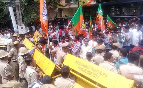 ಕೇಂಬ್ರಿಡ್ಜ್ ಶಾಲೆಯಲ್ಲಿ ಲೈಂಗಿಕ ದೌರ್ಜನ್ಯ: ಪೋಷಕರಿಂದ ಪ್ರತಿಭಟನೆ