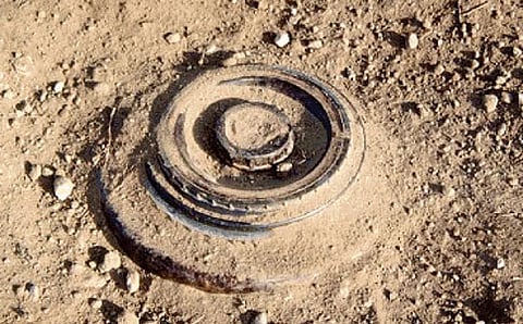 ನೆಲ ಬಾಂಬ್