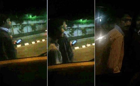 ಐಸ್ಕ್ರೀಮ್ ಪಾರ್ಲರ್ ಬಳಿ ನಡೆದ ಘಟನೆಯ ಮೊಬೈಲ್ ಚಿತ್ರೀಕರಣದ ದೃಶ್ಯ (ಸಂಗ್ರಹ ಚಿತ್ರ)