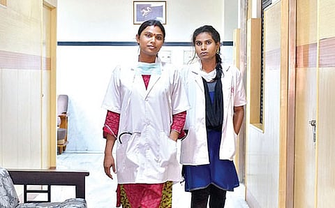 ಎಸ್. ನೀಯಾ ಜೋಸೆಫ್ ಮತ್ತು ಎಸ್.ಸೆಲ್ವಿ ಸಂತೋಸಂ