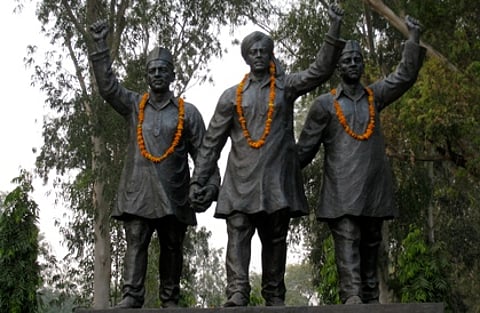ಗತ್ ಸಿಂಗ್, ಸುಖ್ ದೇವ್, ರಾಜಗುರು ಅವರ ಪ್ರತಿಮೆ