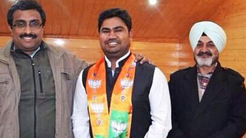 ಚಾರ್ಲ್ಸ್ ಮಾರ್ಟಿನ್ (ತಮಿಳು ಪತ್ರಿಕೆಯೊಂದರಲ್ಲಿ ಪ್ರಕಟವಾದ ಚಿತ್ರ)