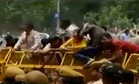 ಅರವಿಂದ್ ಕೇಜ್ರಿವಾಲ್ ಸರ್ಕಾರದ ವಿರುದ್ಧ ಬಿಜೆಪಿ ಪ್ರತಿಭಟನೆ
