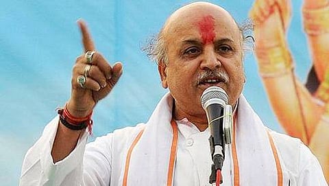 ವಿಶ್ವ ಹಿಂದು ಪರಿಷತ್ನ ಅಧ್ಯಕ್ಷ ಪ್ರವೀಣ್ ತೊಗಾಡಿಯಾ