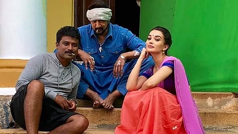 ವಿಲನ್ ಚಿತ್ರದ ಮೊದಲ ಹಾಡಿನ ಚಿತ್ರೀಕರಣದ ವಿರಾಮದ ವೇಳೆ