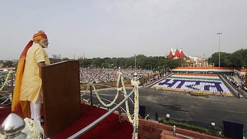 ಕೆಂಪುಕೋಟೆಯಲ್ಲಿ ಪ್ರಧಾನಿ ಮೋದಿ