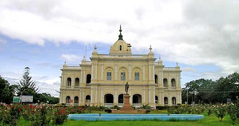 ಮೈಸೂರಿನ ಜಿಲ್ಲಾಧಿಕಾರಿ ಕಚೇರಿಯ ಚಿತ್ರ