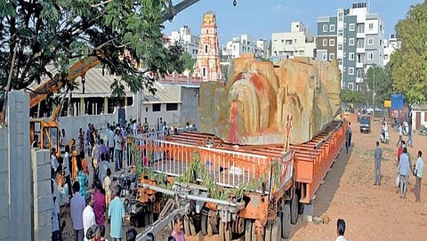 ಬೃಹತ್ ಗಾತ್ರದ ಹನುಮನ ಚಿತ್ರ
