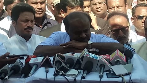 ಸಿಂಧನೂರಿನಲ್ಲಿ ಸುದ್ದಿಗಾರರೊಂದಿಗೆ ಮಾತನಾಡಿದ ಸಿಎಂ ಹೆಚ್ ಡಿ ಕುಮಾರಸ್ವಾಮಿ