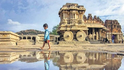 ಹಂಪಿಯ ಐತಿಹಾಸಿಕ ಕಲ್ಲಿನ ರಥ